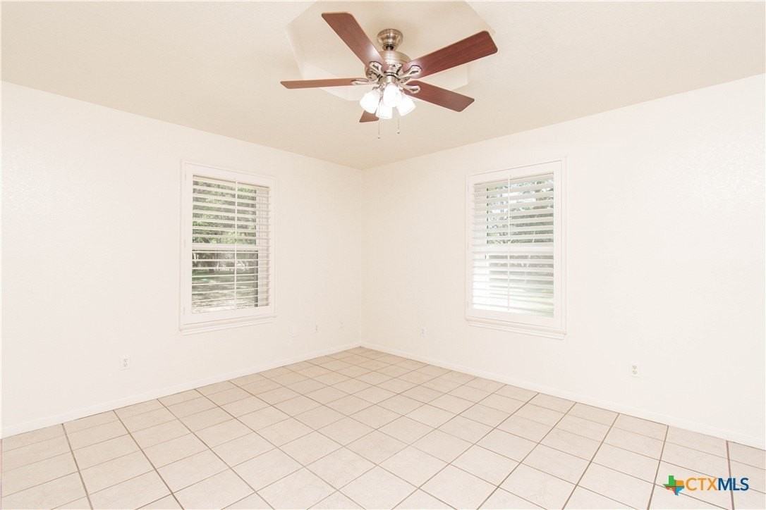 11 Basswood Ct - Photo 7 of 20