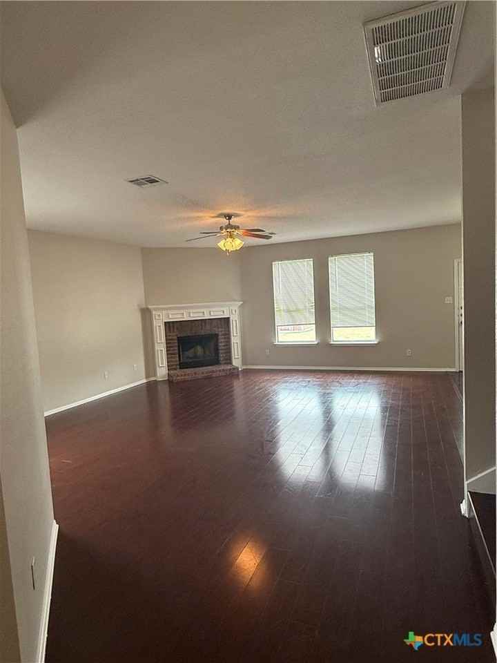 502 Constellation Dr - Photo 4 of 18