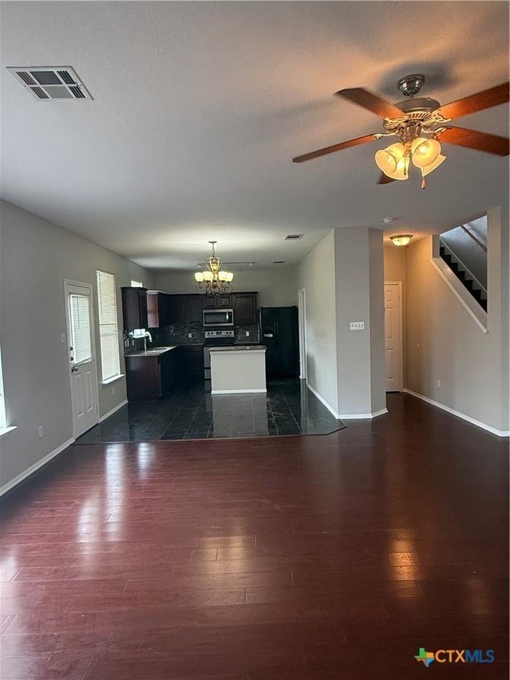 502 Constellation Dr - Photo 6 of 18