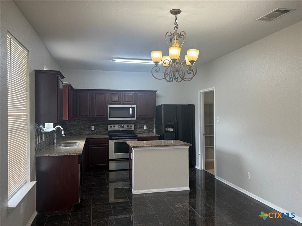 502 Constellation Dr - Photo 7 of 18