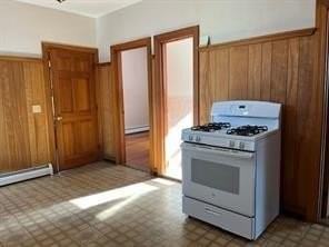 205 Franklin St - Photo 5 of 14