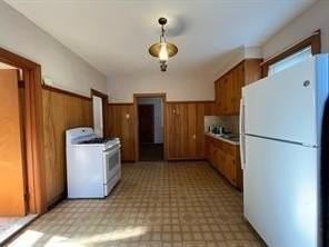 205 Franklin St - Photo 7 of 14