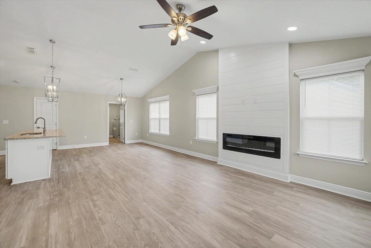 37 Haida Trl - Photo 2 of 36