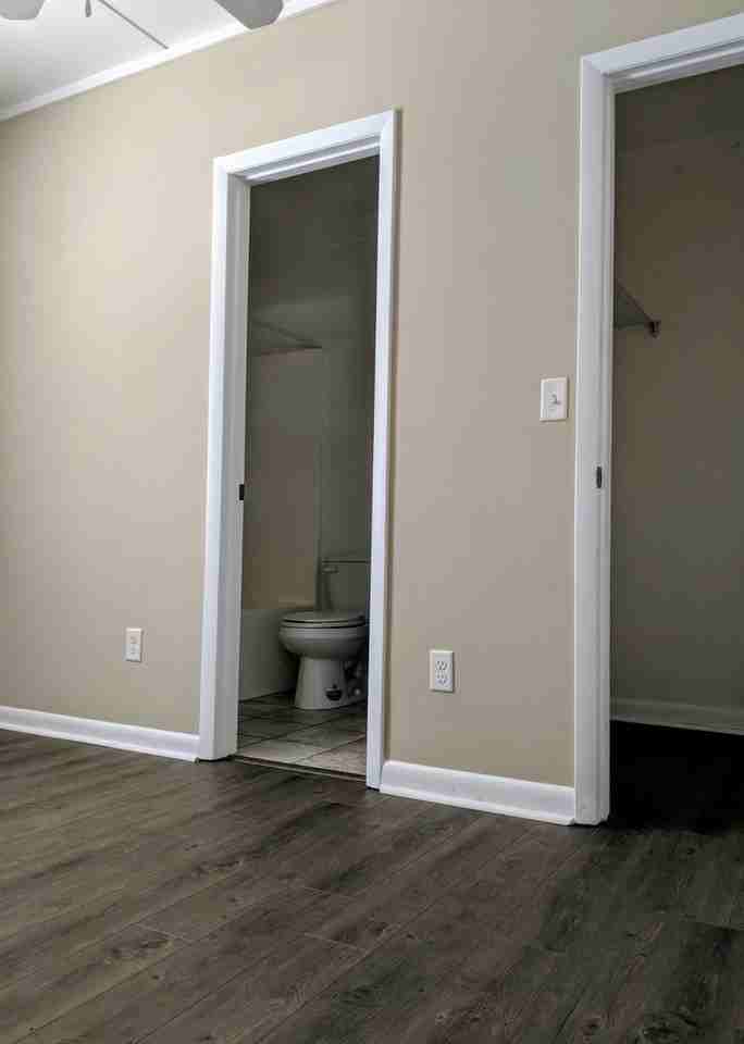 806 Essex Dr - Photo 7 of 12