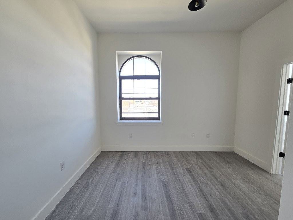 540 Central Ave #306B - Photo 5 of 8