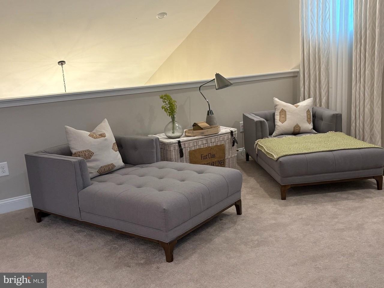 33022 Daytona Ln - Photo 5 of 30