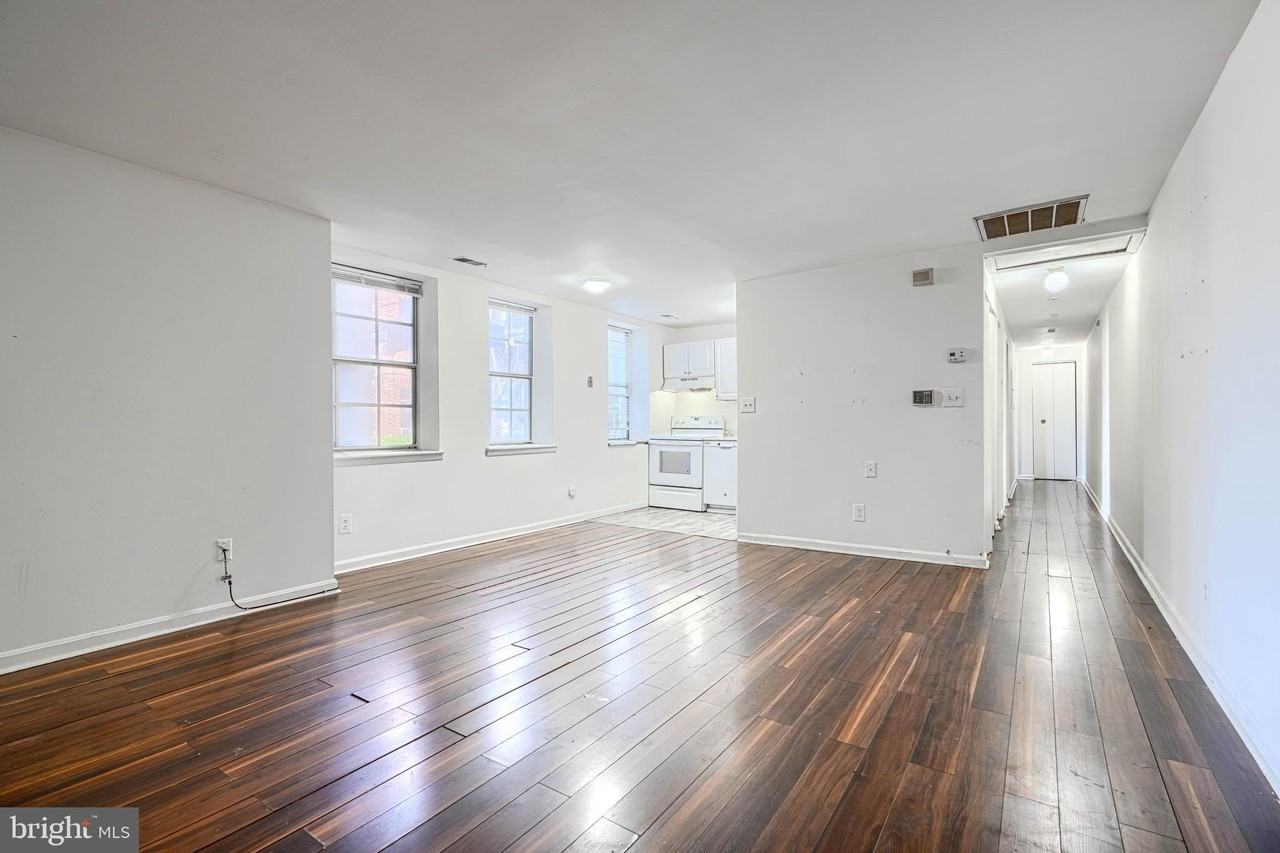 3321 Liberty Heights Ave Apt 105 - Photo 4 of 21