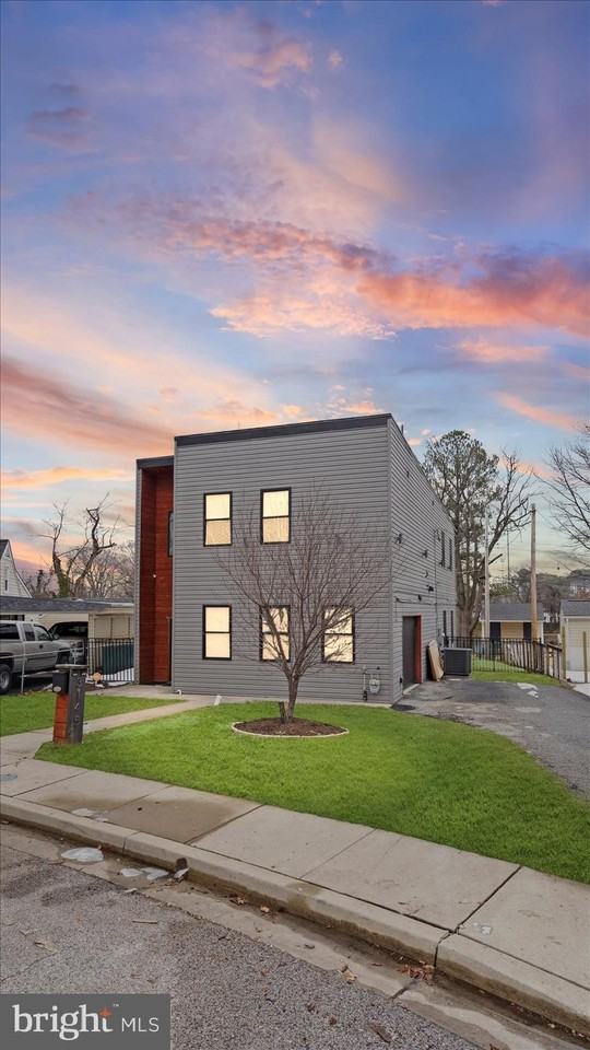 3145 Baybriar Rd - Photo 2 of 50