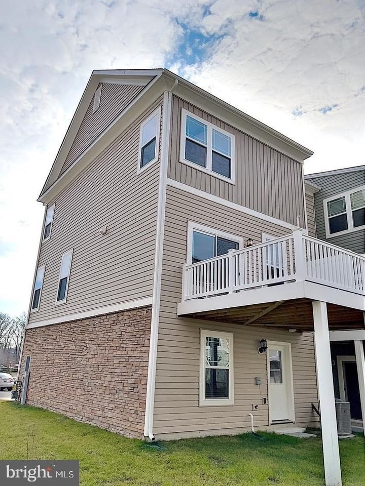 1710 Huber Rd - Photo 3 of 38