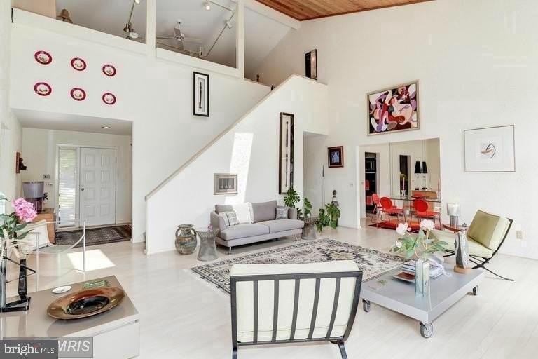 8002 Grand Teton Dr - Photo 5 of 31