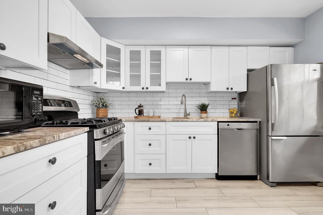 724 Quince Orchard Blvd Apt 202 - Photo 5 of 16