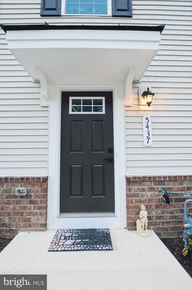 5437 Cedar Grove Dr - Photo 2 of 37