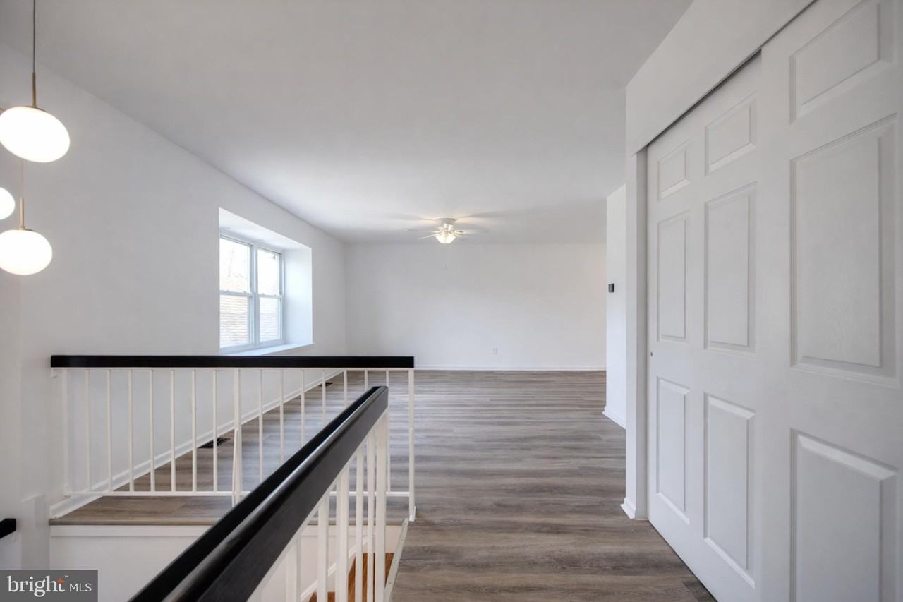 49 Brambling Ln - Photo 3 of 50