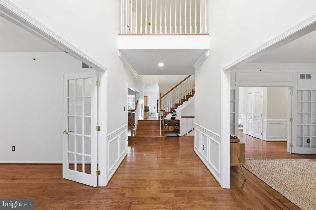 122 Coachlight Cir - Photo 4 of 50