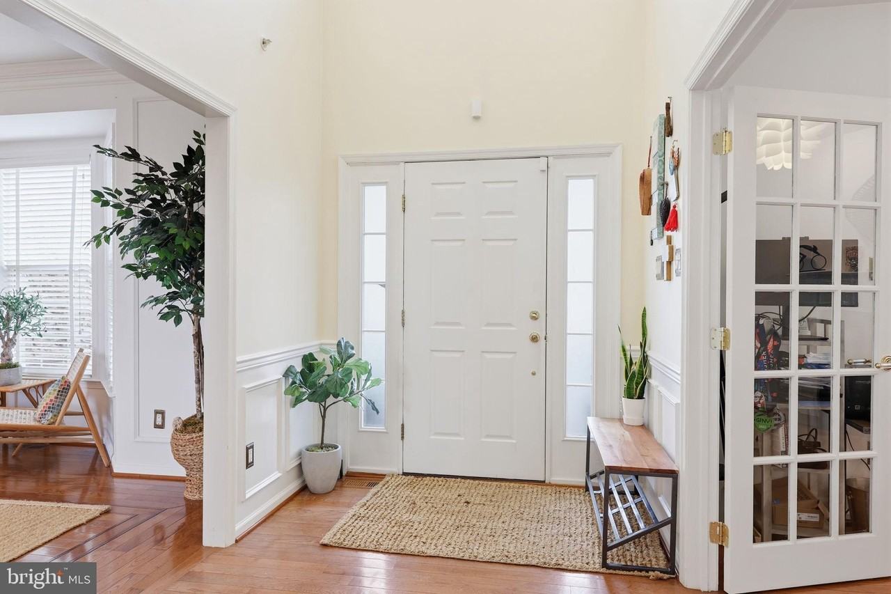 122 Coachlight Cir - Photo 5 of 50