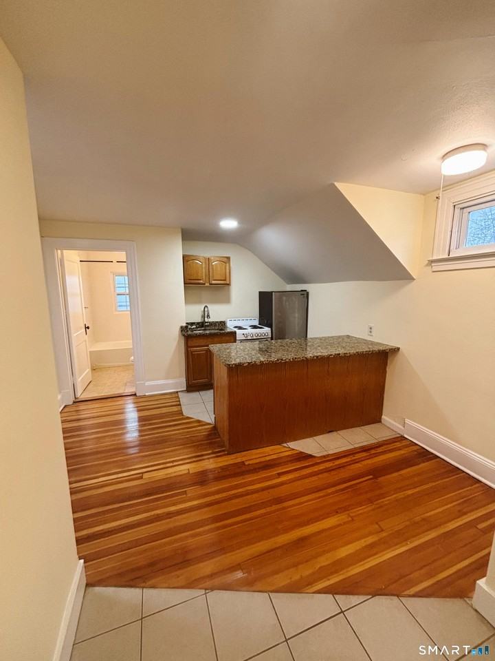 62 Quaker Ln S - Photo 7 of 12