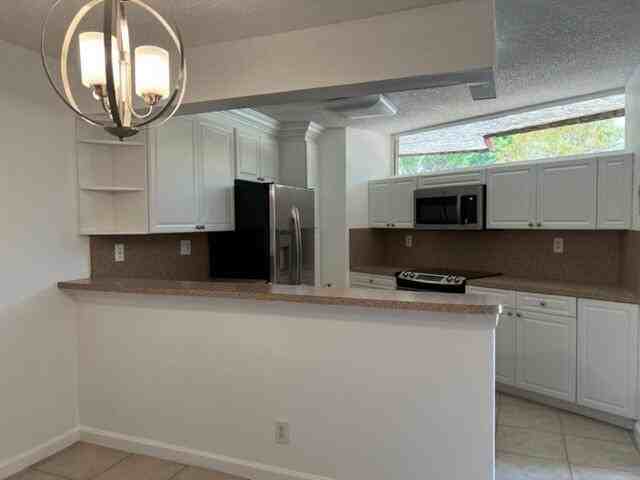 8285 Severn Dr - Photo 3 of 35