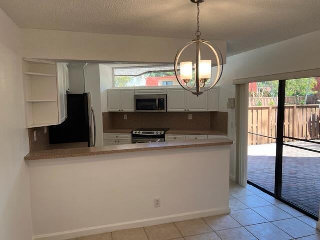 8285 Severn Dr - Photo 4 of 35