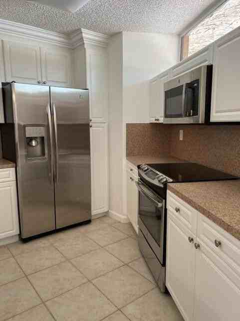 8285 Severn Dr - Photo 5 of 35