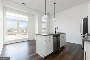 2940 W Thompson St Apt 204 - Photo 1 of 1