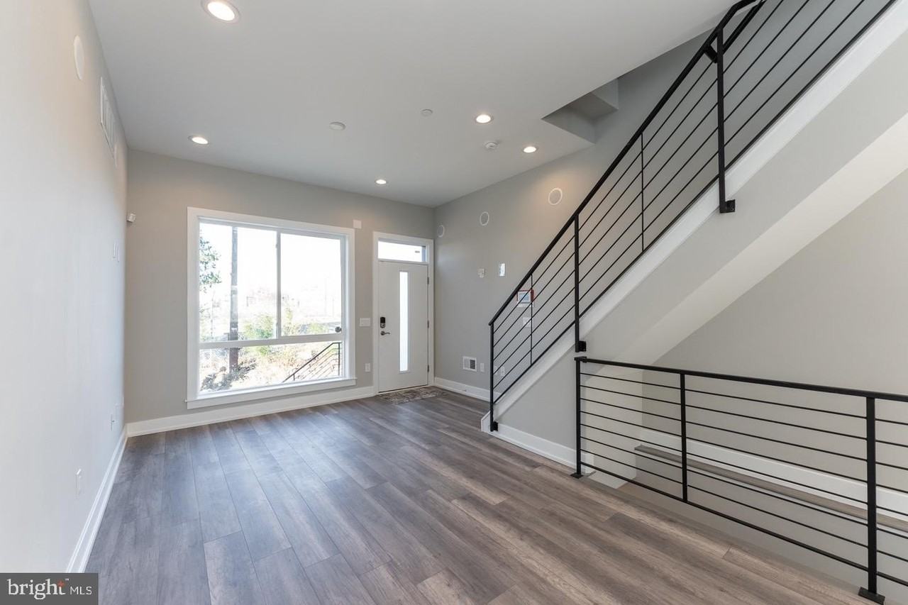 1903 N Philip St - Photo 2 of 13