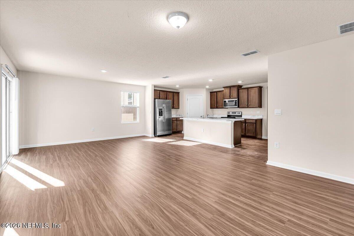 2262 Willow Springs Dr - Photo 7 of 34