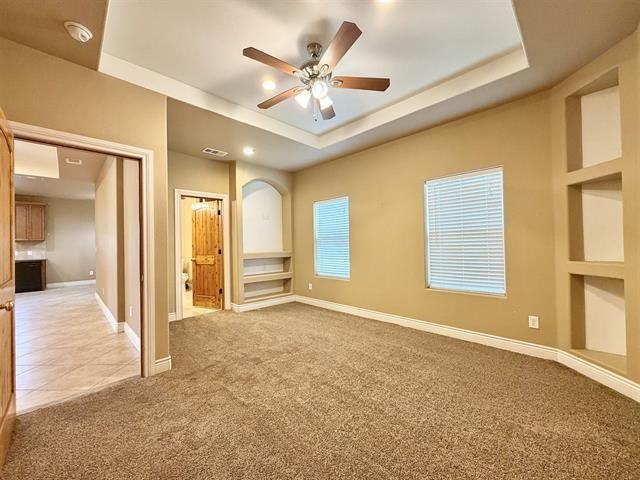 116 Sycamore St - Photo 3 of 22