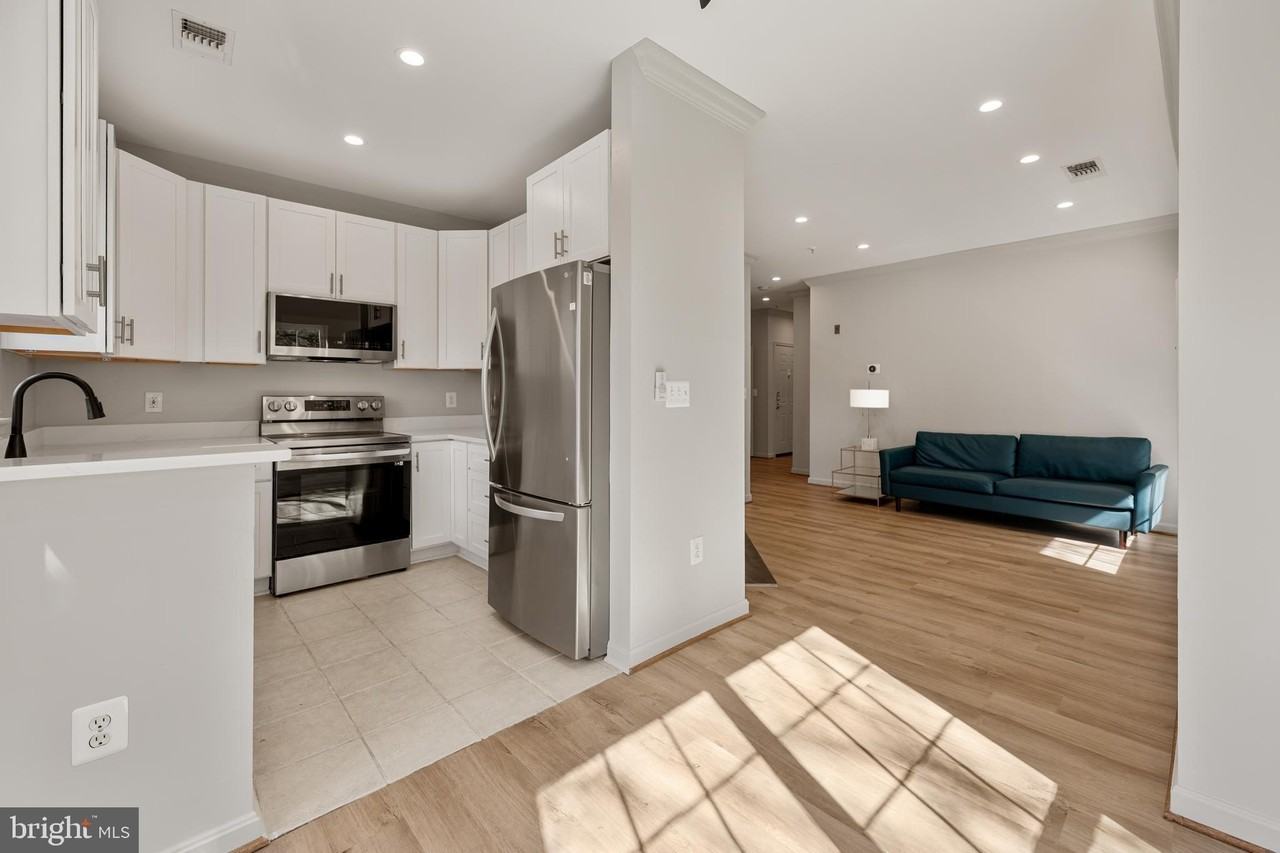 4560 Strutfield Ln Apt 1311 - Photo 2 of 34