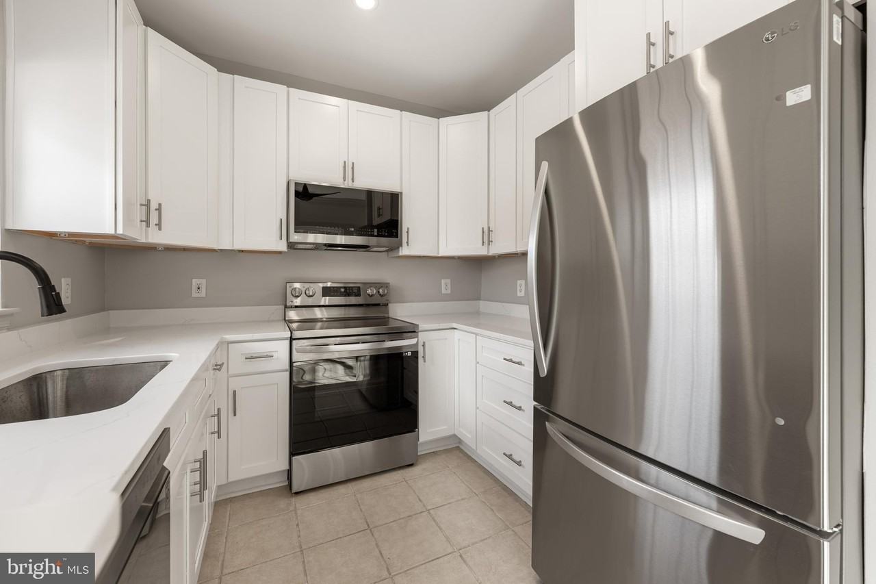 4560 Strutfield Ln Apt 1311 - Photo 5 of 34