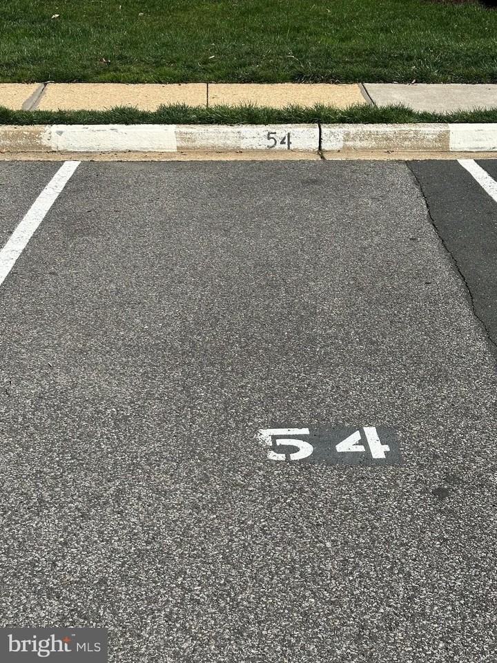 3945 Lyndhurst Dr Apt 303 - Photo 6 of 32