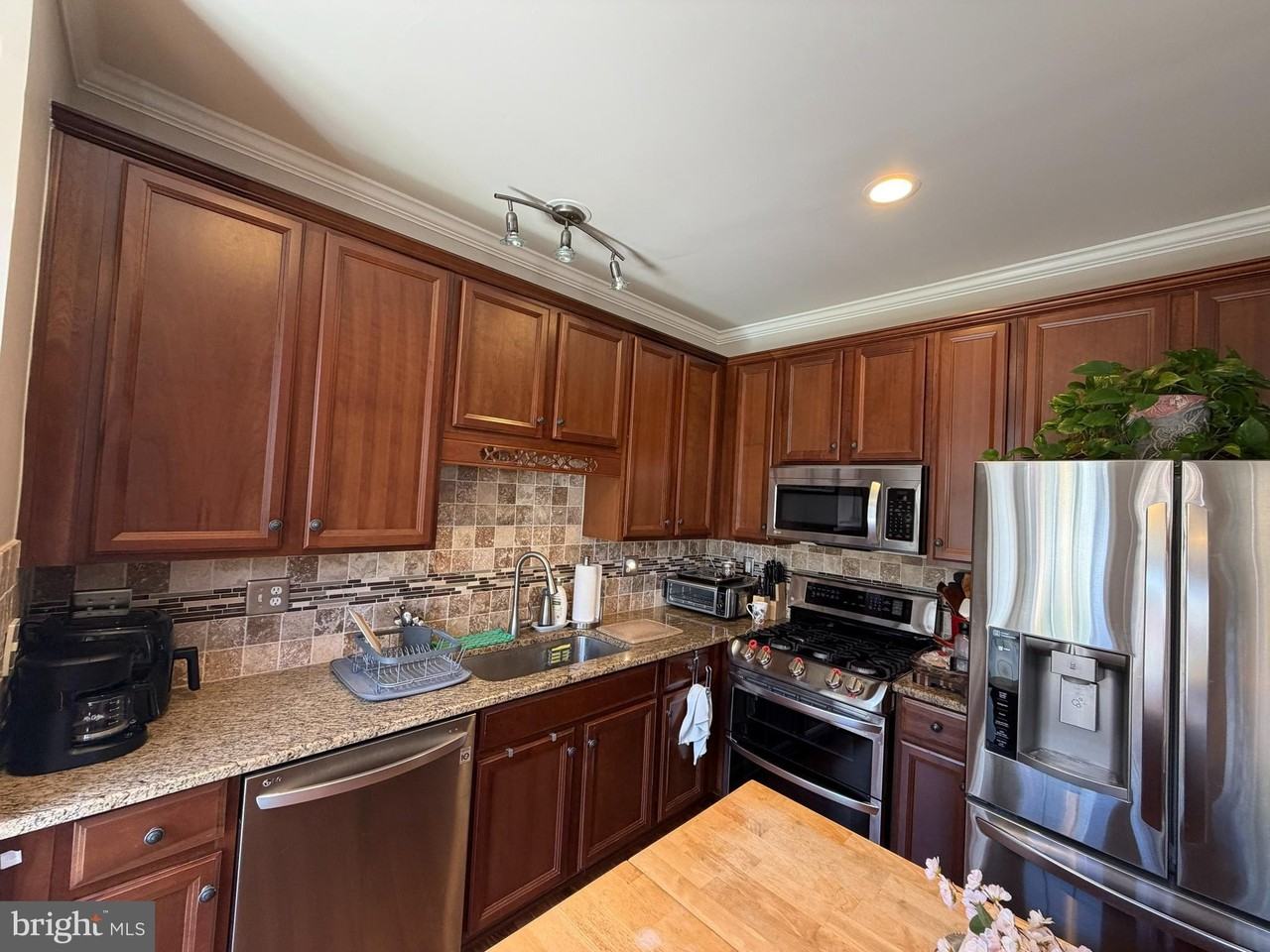 308 Quinton Oaks Cir - Photo 6 of 7