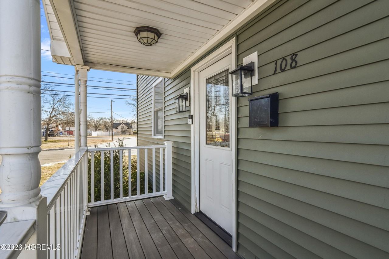 108 Morris Ave - Photo 4 of 29