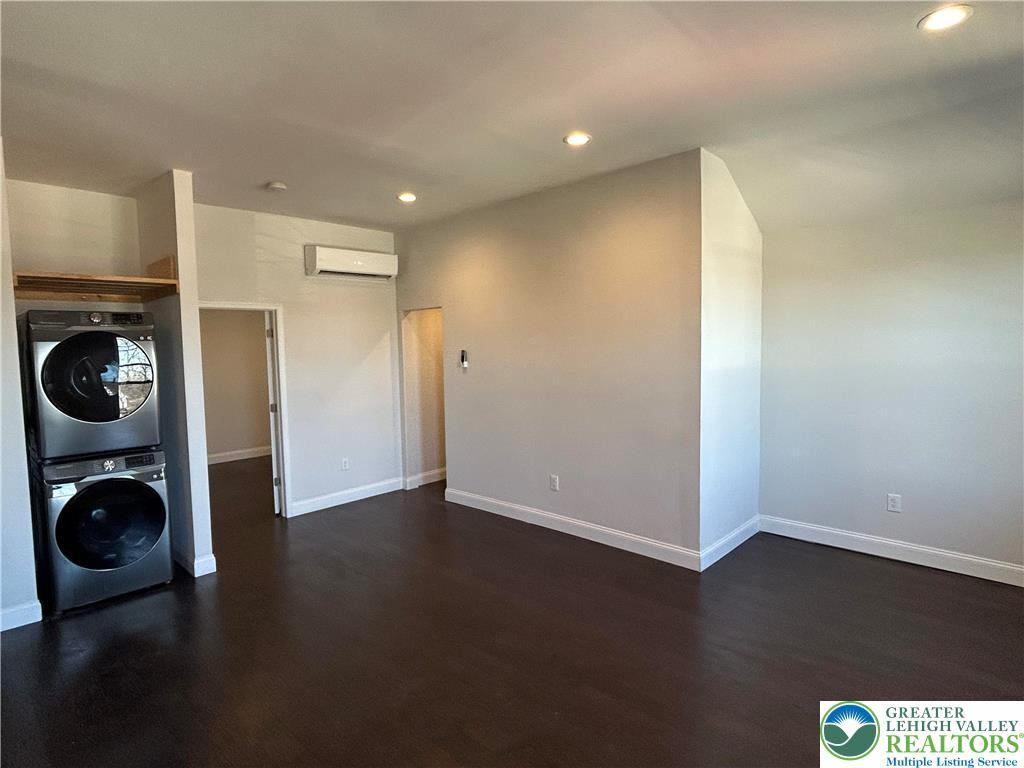 740 W Berwick St ##3 - Photo 6 of 10