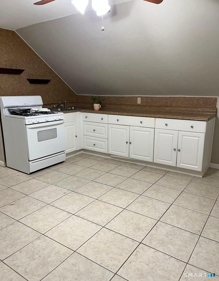 100 Upton St - Photo 2 of 6