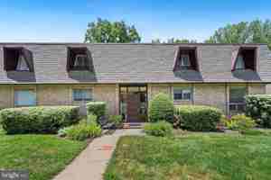 featured image of 11606 Vantage Hill Rd Unit 12b