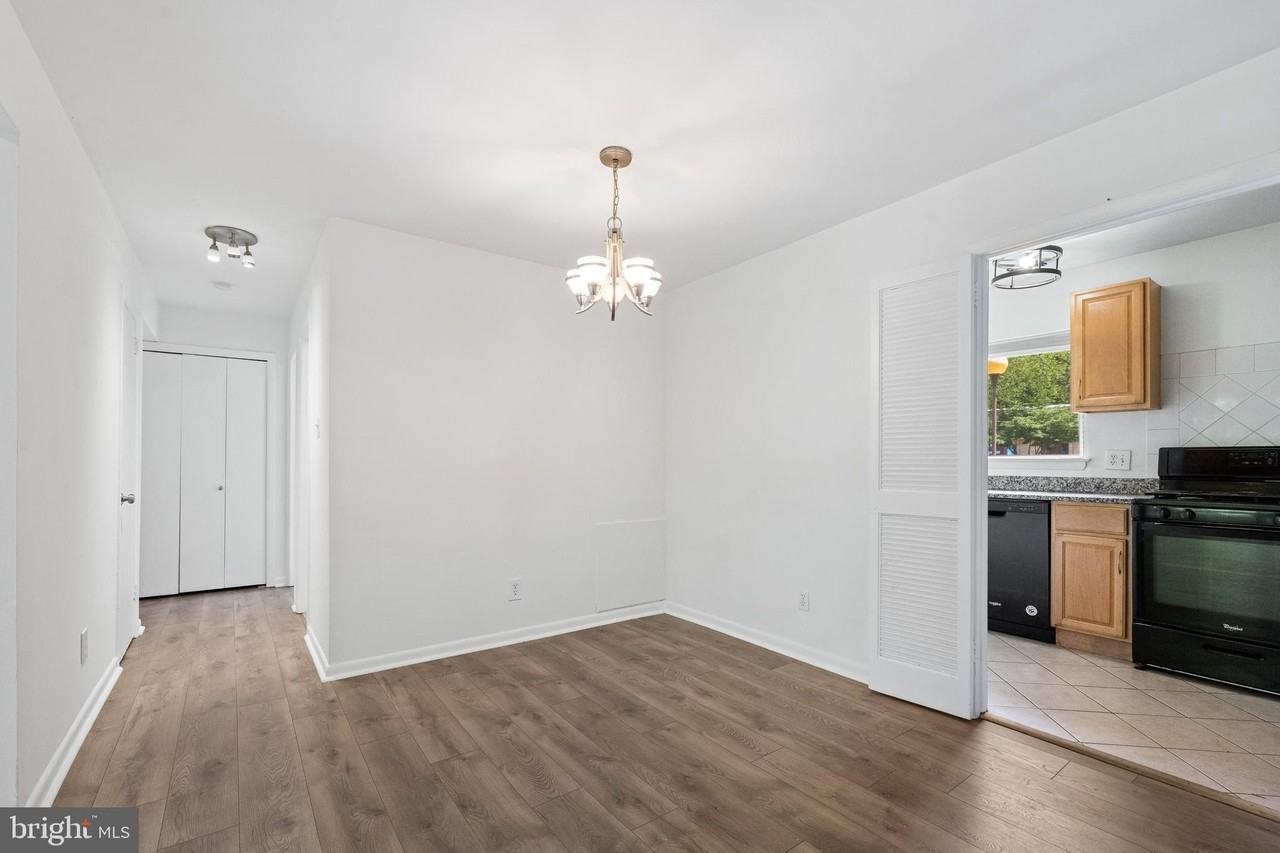 11606 Vantage Hill Rd Unit 12b - Photo 3 of 29