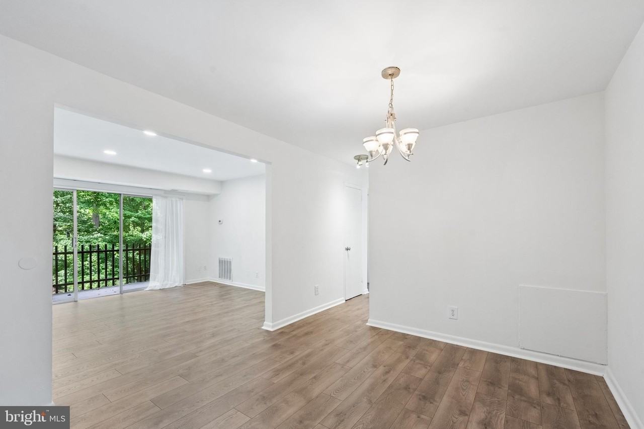 11606 Vantage Hill Rd Unit 12b - Photo 4 of 29