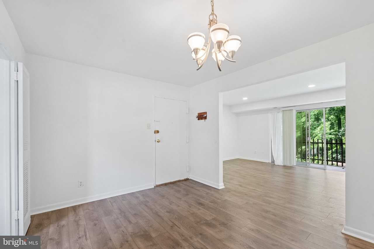 11606 Vantage Hill Rd Unit 12b - Photo 5 of 29