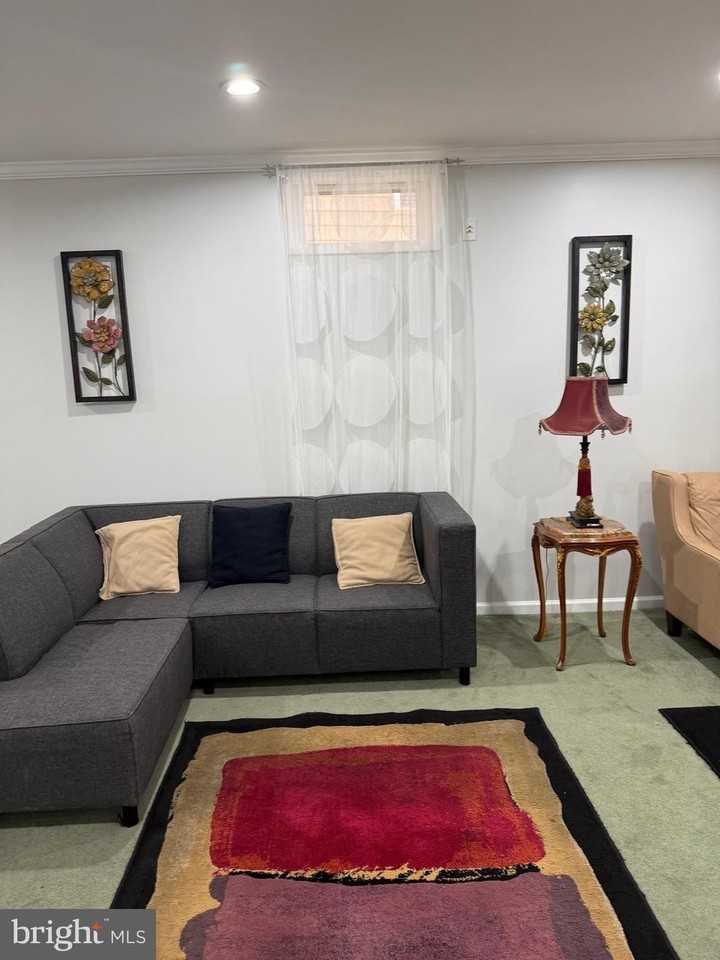 8159 Gilroy Dr - Photo 3 of 34