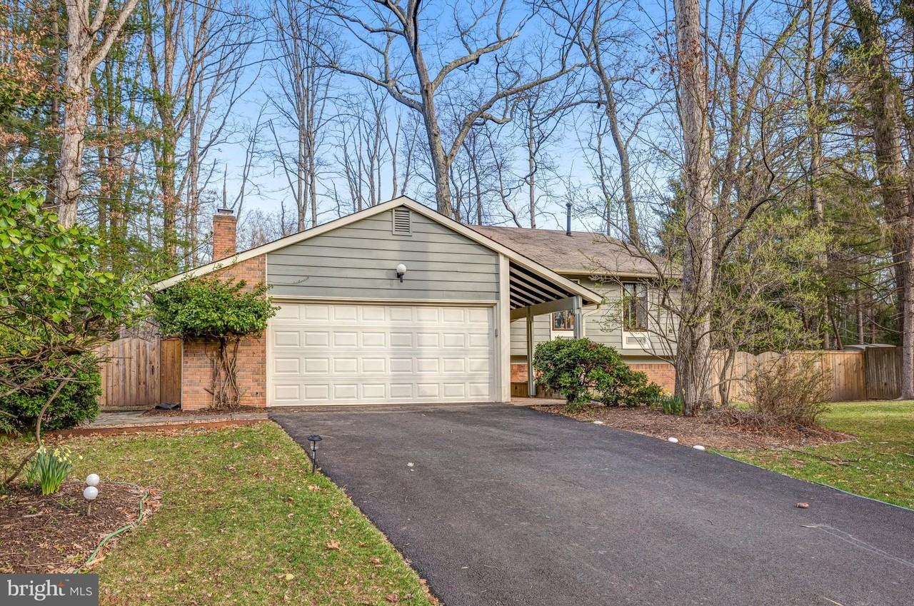 11232 Handlebar Rd - Photo 2 of 50