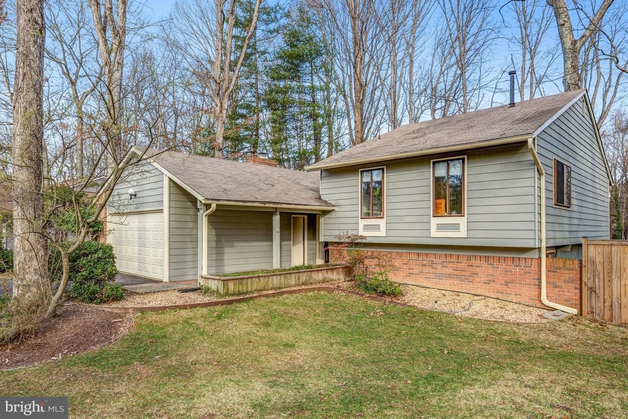 11232 Handlebar Rd - Photo 4 of 50