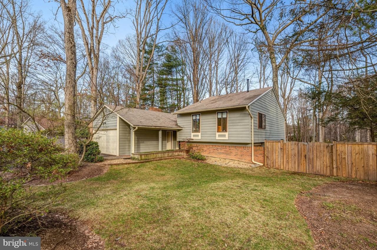 11232 Handlebar Rd - Photo 5 of 50