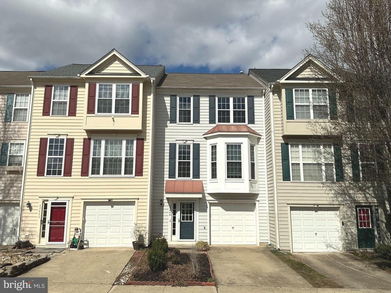 43444 Nottingham Sq - Photo 2 of 34