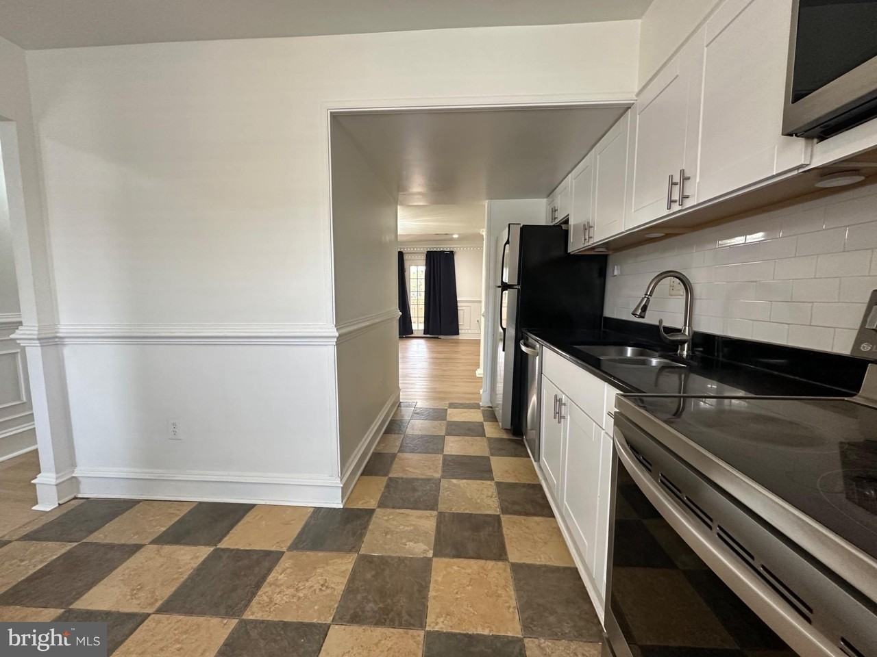 8282 White Pine Dr - Photo 4 of 27