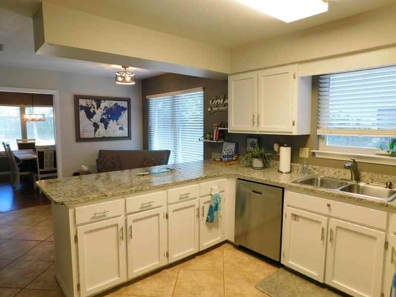 939 Ridgewood Way - Photo 7 of 50