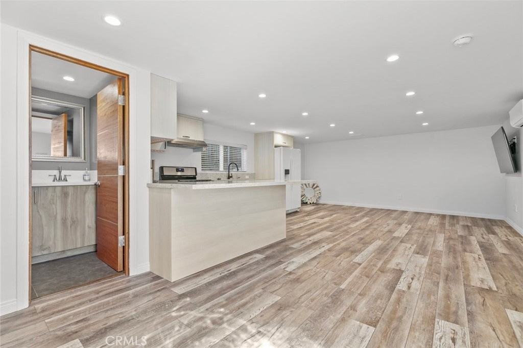 10533 Fernglen Ave - Photo 3 of 19