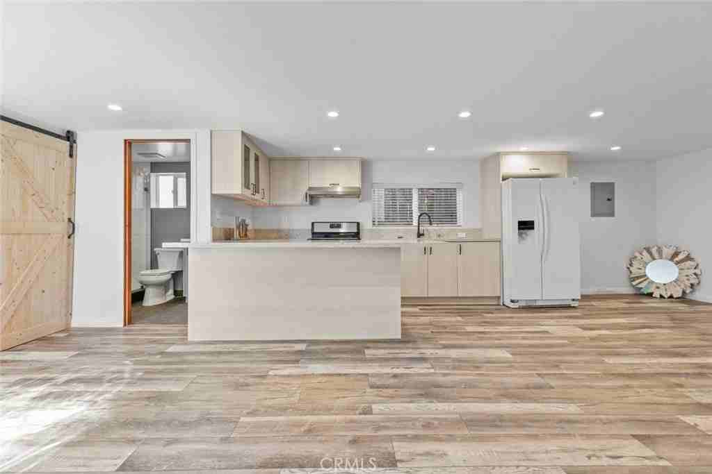 10533 Fernglen Ave - Photo 5 of 19