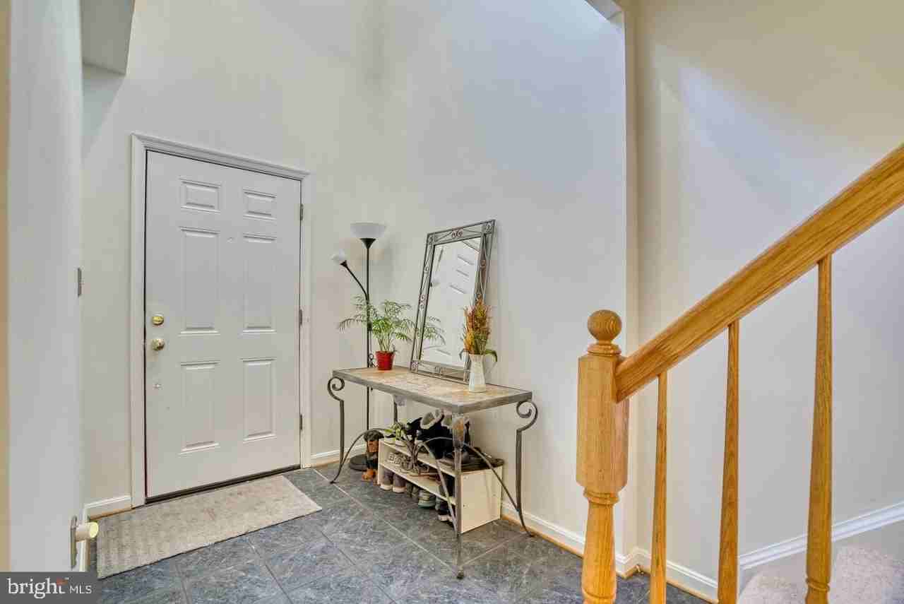 3563 Sherbrooke Cir - Photo 4 of 30