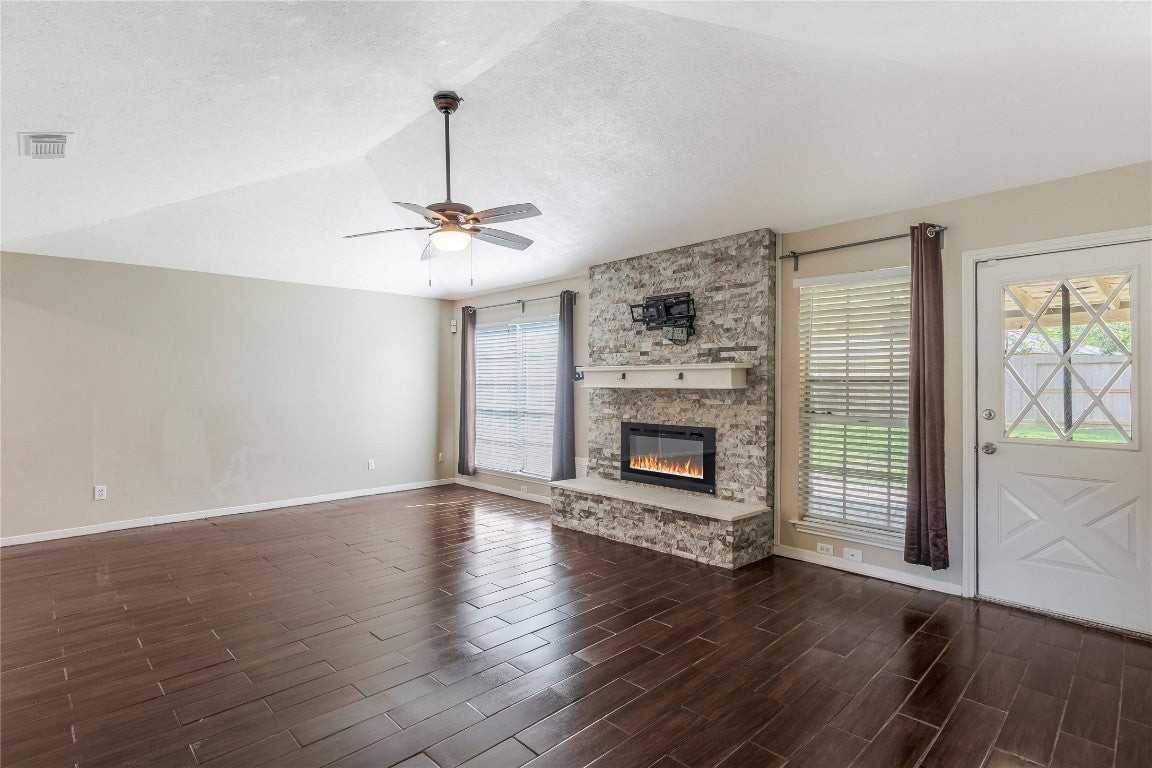 8903 Wilson Reid Dr - Photo 6 of 32