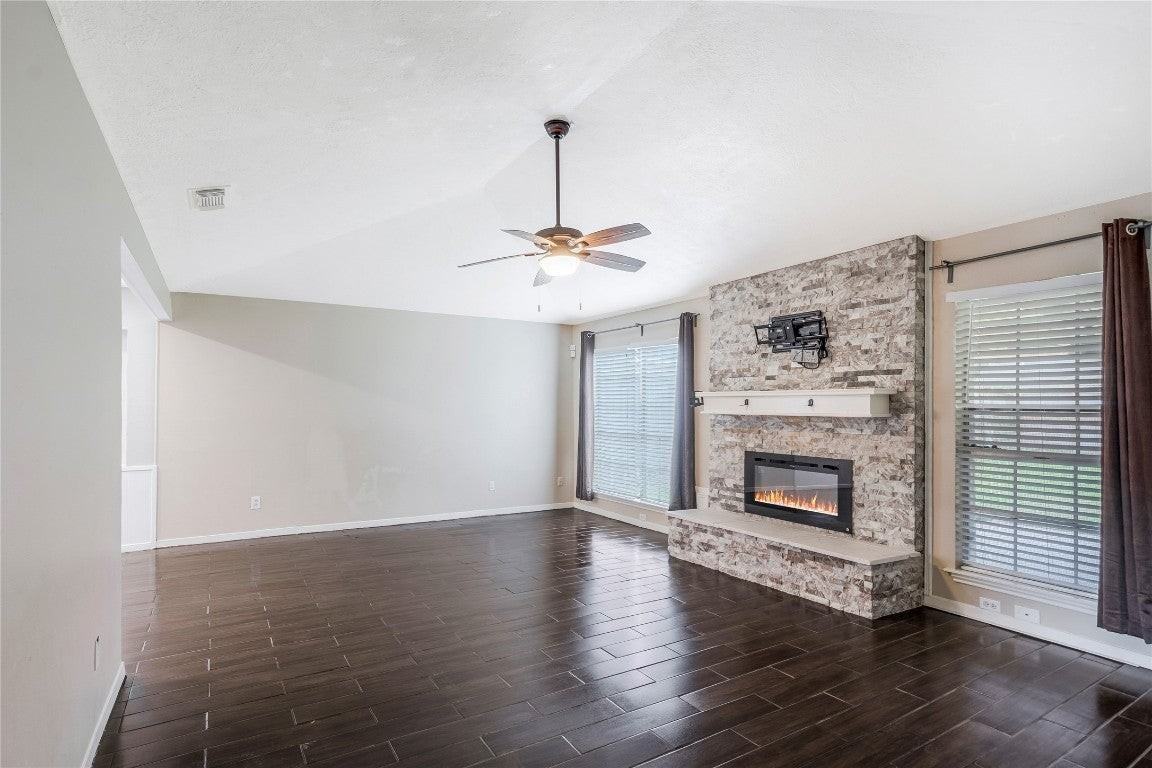 8903 Wilson Reid Dr - Photo 7 of 32